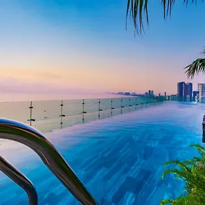 https://peninsula-hotel-danang.hotelsofhoian.com